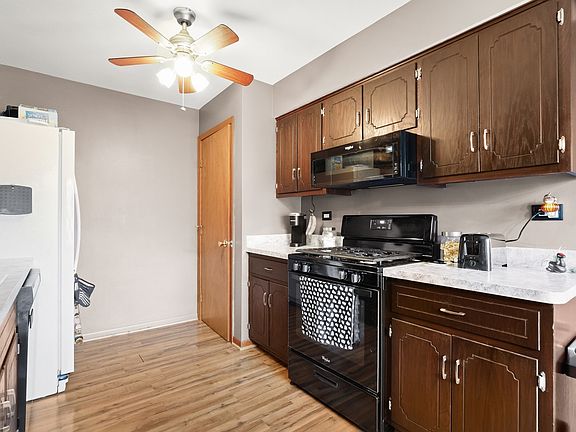 5th image of 1075 Southgate Rd