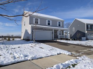 800 Avebury Dr, Pickerington, OH 43147