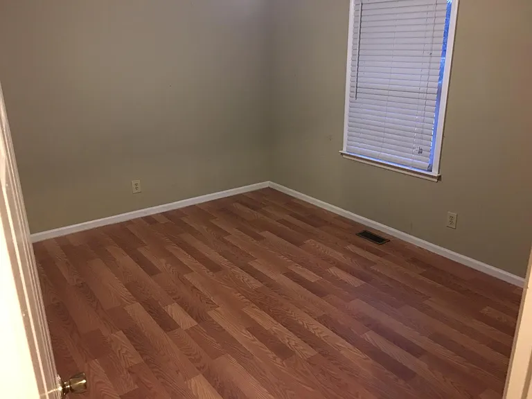 119 Rollingwood Dr — Photo 8
