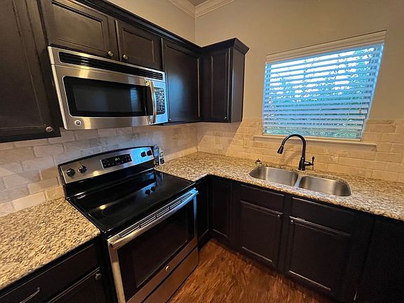 4th image of 4413 106th St #A