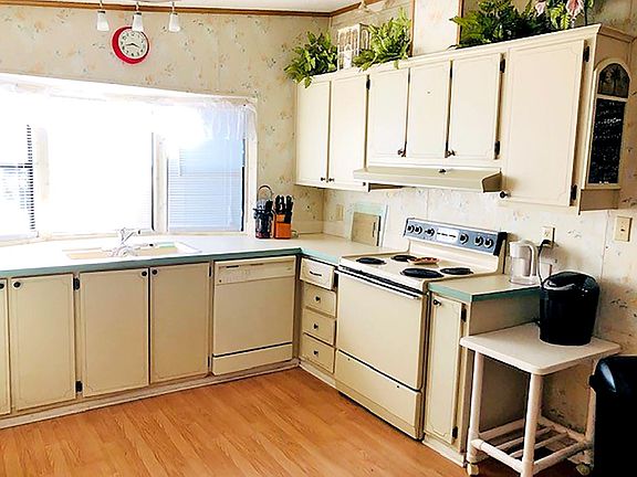 2nd image of 529 Catalina Dr #529