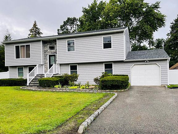 2nd image of 335 Nielson St