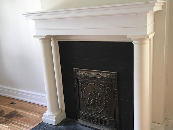 4th image of 221 S Princeton Cir