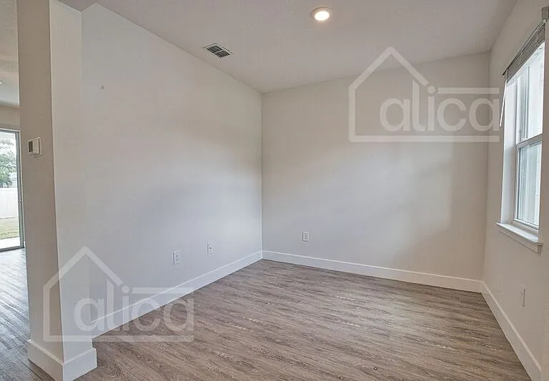3539 Donahue Ave — Photo 8