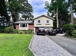 1072 Glen Cove Ave, Glen Head, NY 11545
