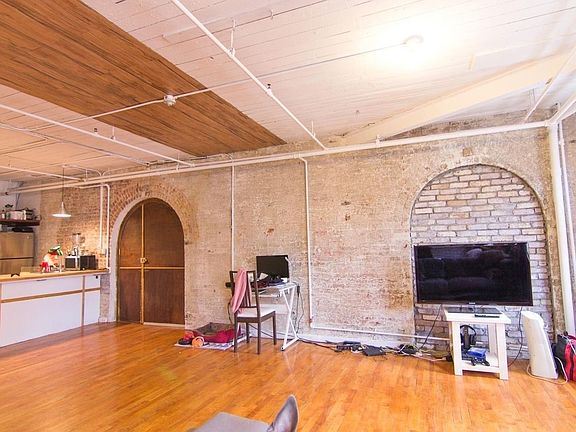 5th image of 132 Mulberry St #5A4