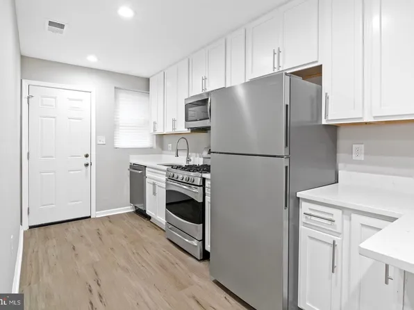 1346 N Carey St, Baltimore, MD 21217