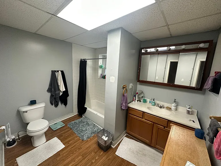 2326 Flora St — Photo 3