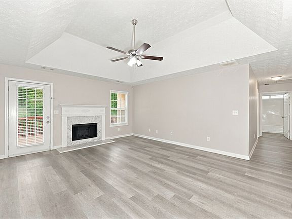 3rd image of 229 Clearwater Dr