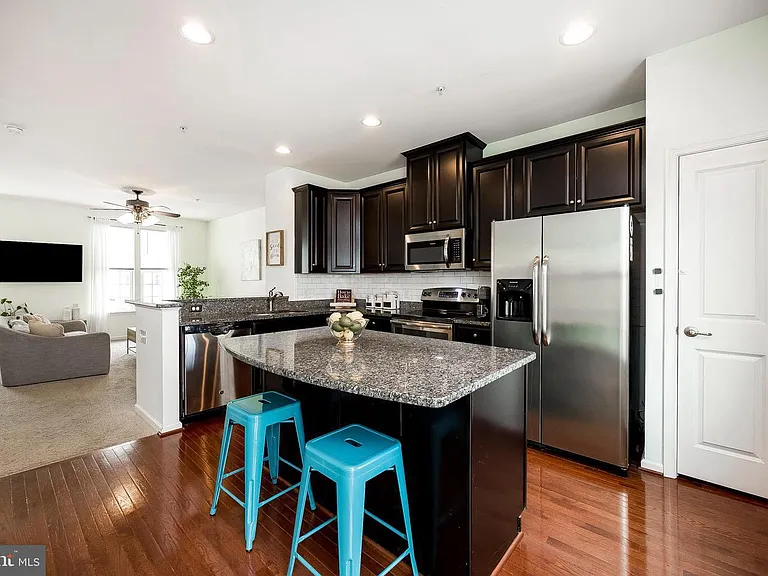 1872 Thistle Ct — Photo 11