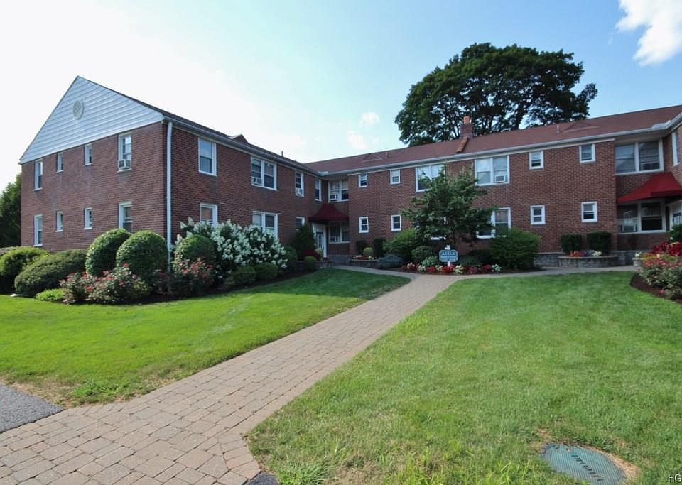 1st image of 6 Bryant Cres APT 2G