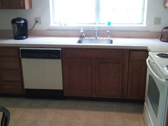 5th image of 312 Cambridge Ct #U-0098