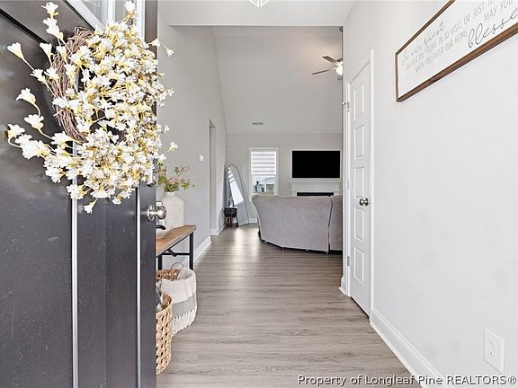 4th image of 240 Burnside Dr