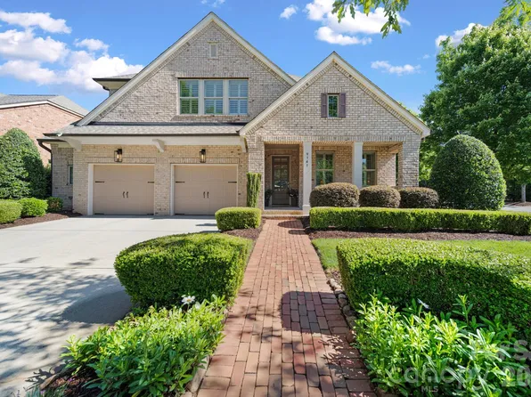 9141 Robbins Preserve Rd, Cornelius, NC 28031