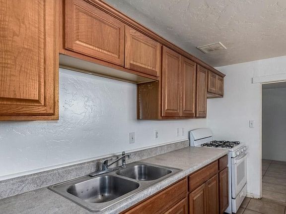 3rd image of 4032 E Dryden Ln Unit 1