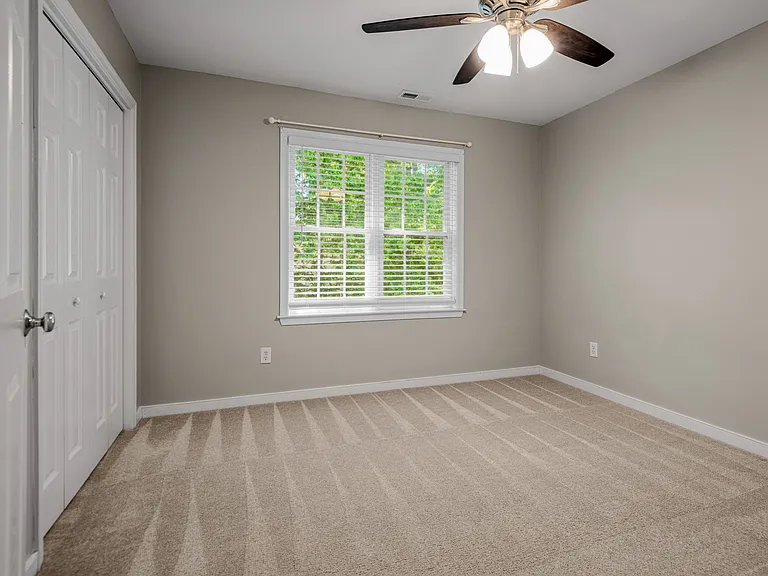 3924 Liberty Point Dr — Photo 42