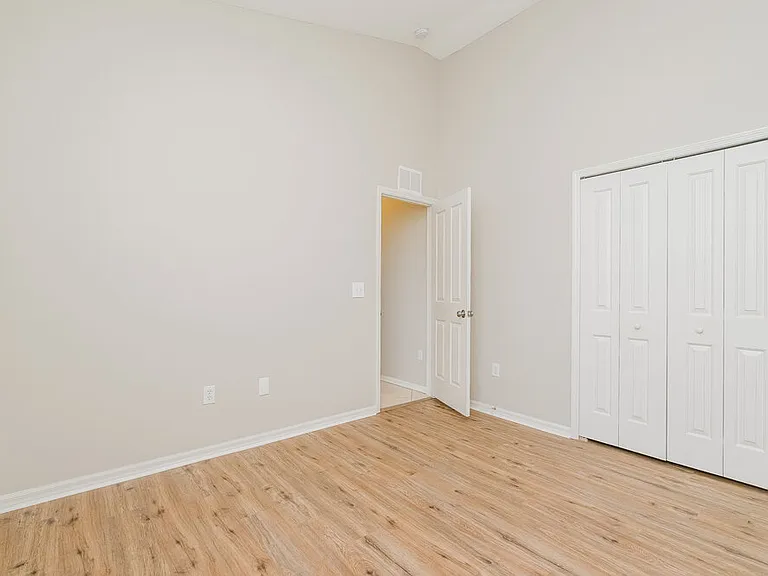 1046 Crimson Clover Ln — Photo 13