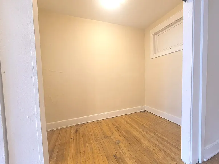 719 Knapp — Photo 16