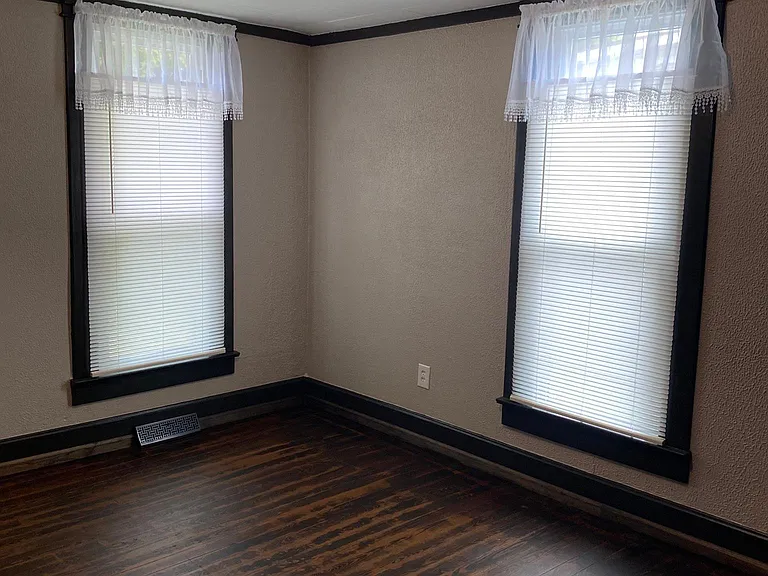 130 Brooklyn Ave #1 — Photo 6