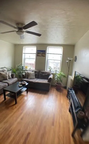 370 S Highland Ave #4 — Photo 2