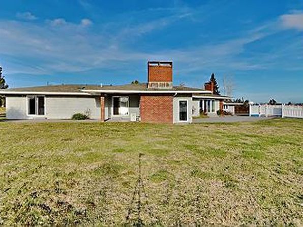81 Lighthouse Point Rd