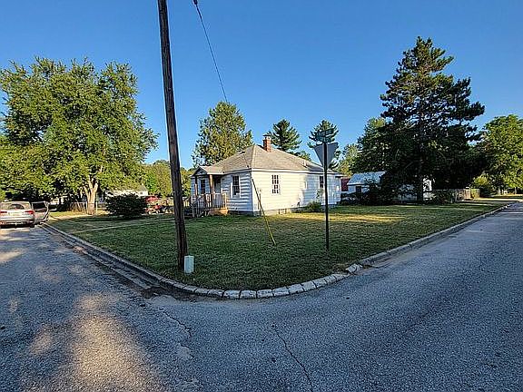5th image of 14637 Louhi St