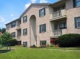 Four Worlds Apartments