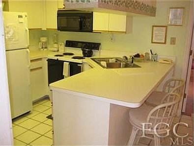 3rd image of 7390 Estero Blvd APT 702