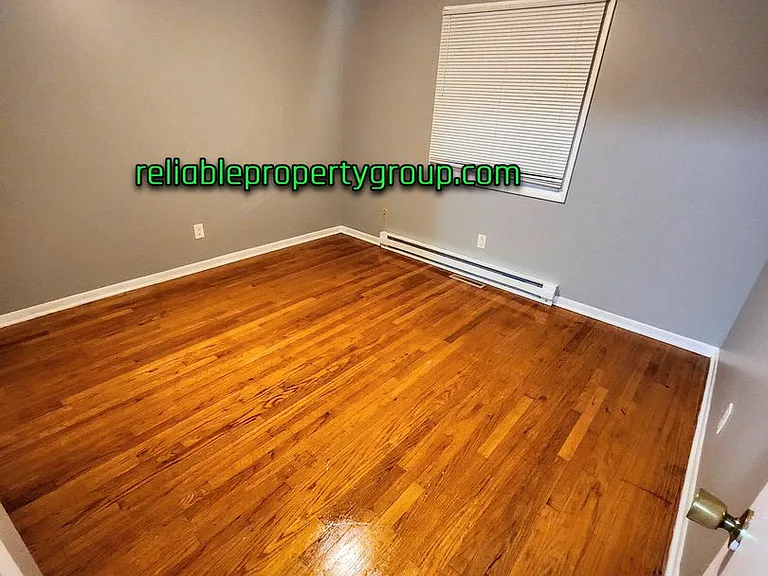 10737 Old Decatur Rd — Photo 8