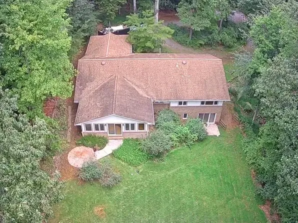 6714 Colewood Estates Rd, Clifton, VA 20124