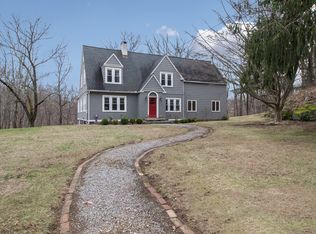290 E Middle Patent Rd, Bedford, NY 10506