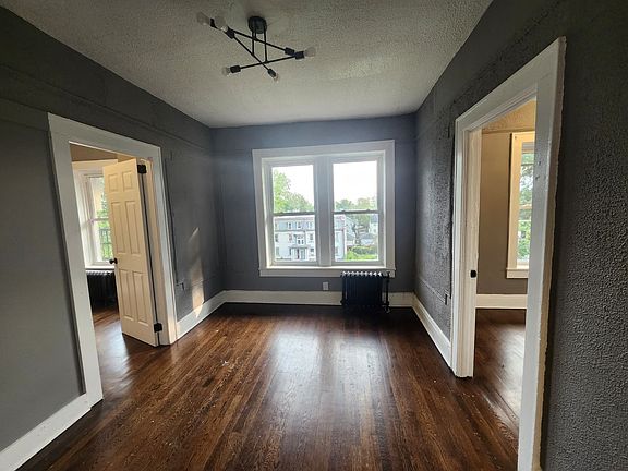 4th image of 711 Arlington Ave #51E