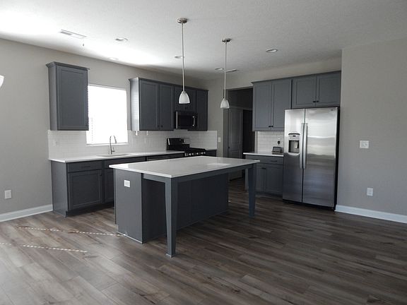 3rd image of 7035 Ashford Way