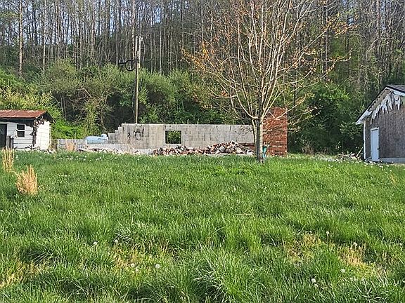 3rd image of 185 Gallup Rd