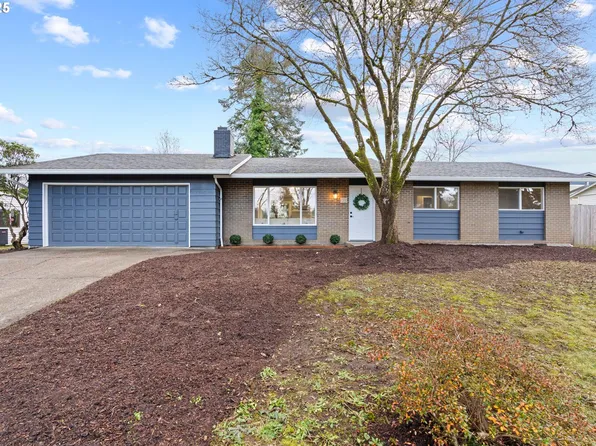 8715 NE 57th St, Vancouver, WA 98662