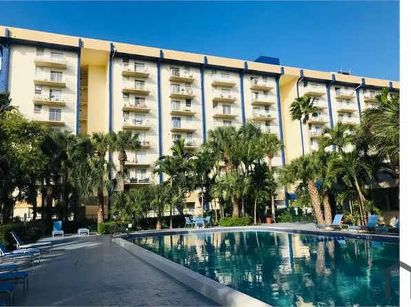 4550 NW 9th St APT 516E, Miami, FL 33126