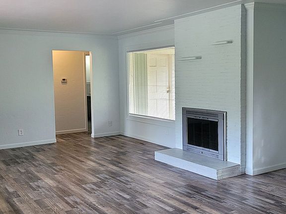 3rd image of 550 Pioneer Way
