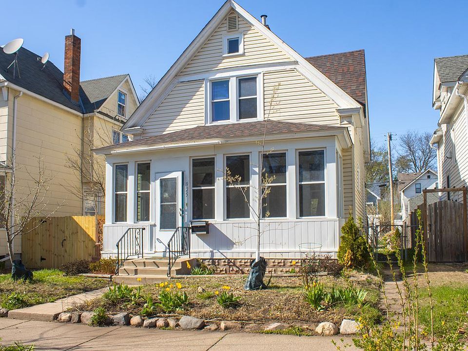 1st image of 925 Thomas Ave