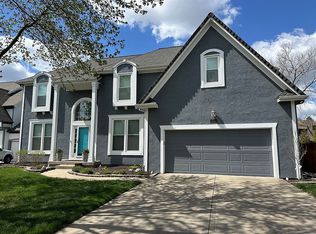 13104 Woodward St, Overland Park, KS 66213