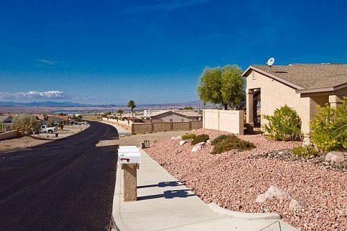 3rd image of 3281 Osborn Dr