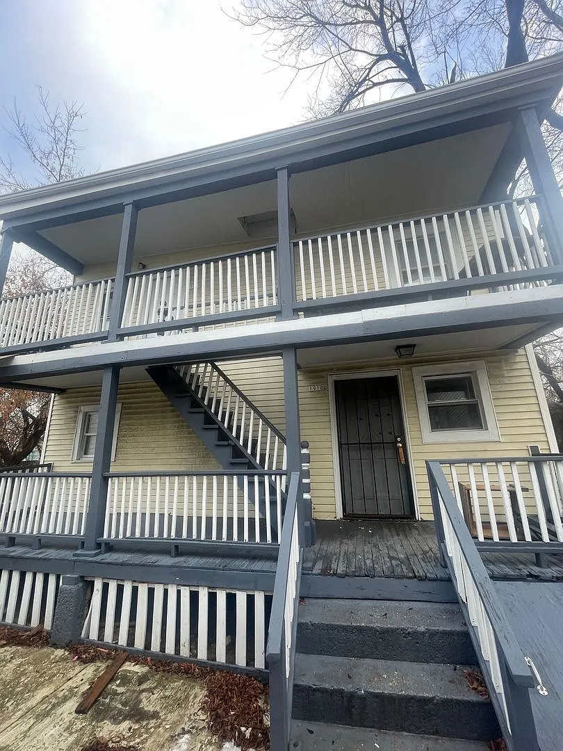 1918 S. 5th Pl. (Rear Duplex) (Ace Property) — Photo 1