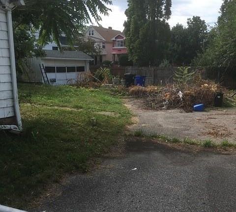 3rd image of 11706 Hazeldell Dr
