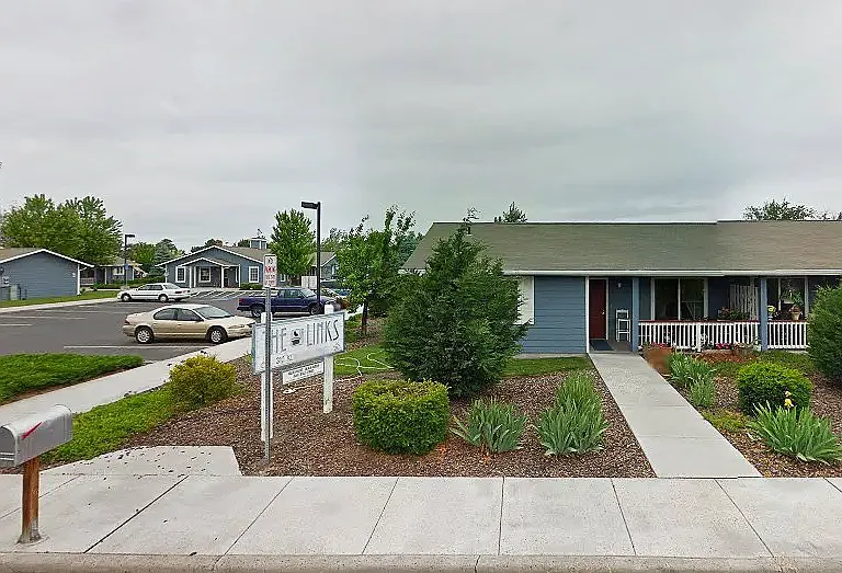 310 Klickitat St — Photo 8