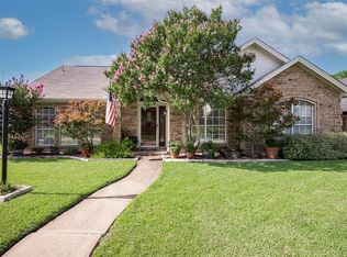 1407 Mapleview Dr, Carrollton, TX 75007