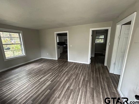 5th image of 7227 Forest Hill Dr