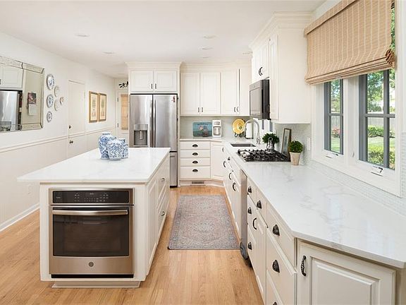 4th image of 4008 W 138th St