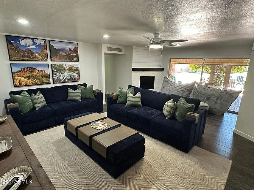 4 bed, $9,875 — Photo 3
