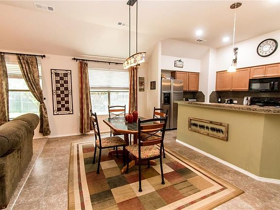 5th image of 1613 Wickham Dr