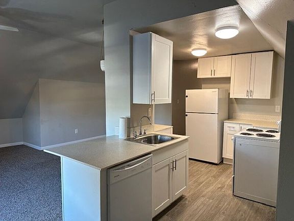 2nd image of 608 N J St #5