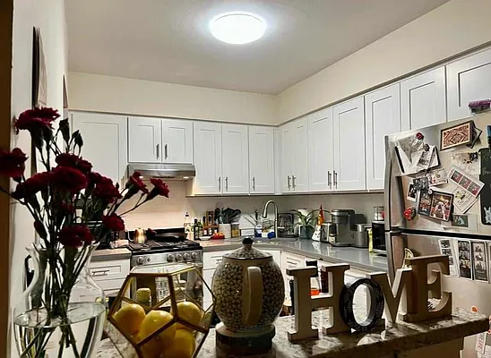 Rented by Voro, LLC | media 19